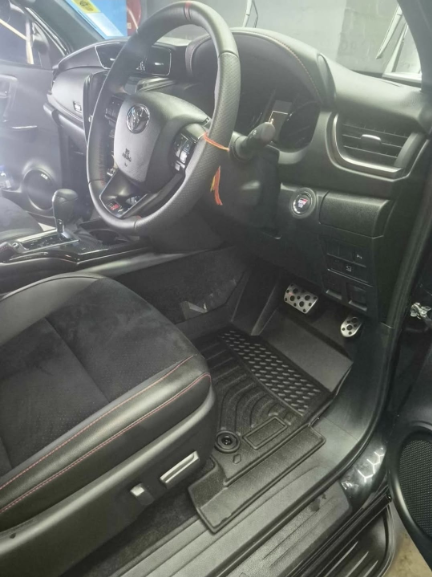 Fortuner 4 Piece Moulded Mat Set